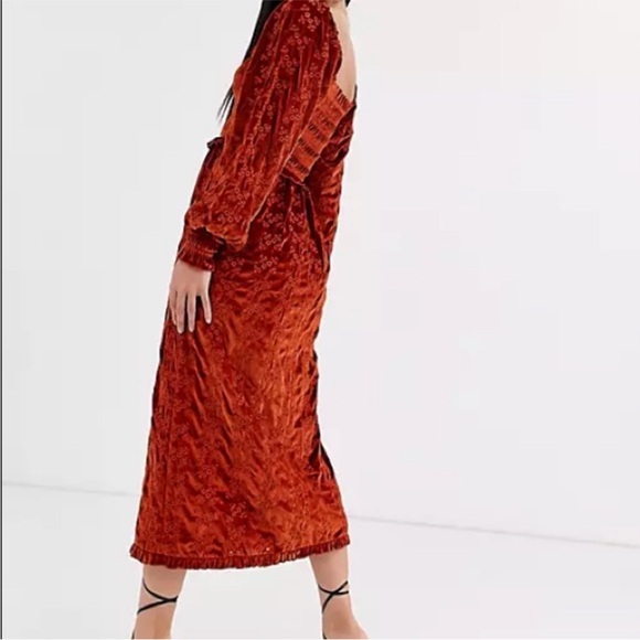📌 NWT ASOS DESIGN Maternity Velvet Boderie Shirred Midi Dress In Rust - Picture 5 of 5